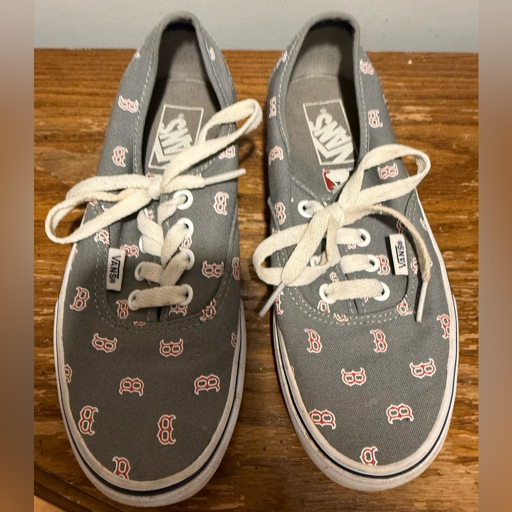 Vans Kids/Woman/men Gray Sneakers with MLB Boston Redsox logo US 4.5 men/6 woman